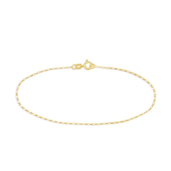 Experiment and have fun with the style possibilities of this dainty solid 14K gold box chain bracelet. Crafted in solid 14K gold This 0.88mm-wide design features elongated box links. Lovely worn alone for a subtle everyday look or layered to create a statement piece. This 7.25-inch bracelet secures with a spring-ring clasp. Elegant Everyday Gold Bracelet With Box Chain, Yellow Gold Bracelets With Delicate Oval Link Chain, Classic Yellow Gold Bracelet With Delicate Chain, Delicate Yellow Gold Oval Link Chain Bracelet, Oval Link Figaro Chain Gold Bracelet, Dainty Gold Bracelet With Cable Chain, Minimalist Yellow Gold Bracelet With Figaro Chain, Modern Yellow Gold Bracelet With Delicate Chain, Dainty Yellow Gold Bracelet With Cable Chain