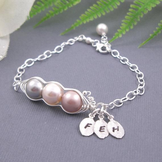 3 sweet peas in a pod personalized hand stamped initial bracelet for brides, friends, sisters and mothers Pictures Flowers, Clay Bird, Beading Bracelets, Peas In A Pod, Beautiful Bracelets, Monogram Jewelry, Sweet Peas, Mom Stuff, Bracelet Chain