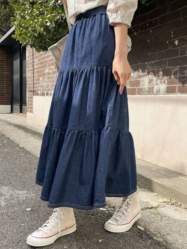 Navy Blue Skirts Outfits, Blue Jeans Dress, Denim Modest Outfit, Navy Long Skirt Outfit, Denim Skirts Long, Long Blue Jean Skirt Outfits, Blue Long Skirt Outfit, Blue Skirt Outfit Ideas, Flared Skirt Outfit