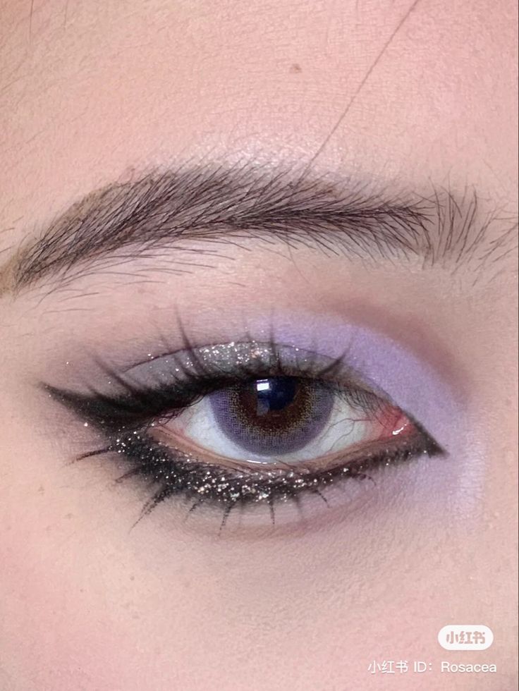 Cute Eye Makeup Aesthetic, Korean Grunge Makeup, Grunge Douyin Makeup, Sirencore Makeup, Purple Grunge Makeup, White Star Makeup, Cute Aesthetic Makeup, Rockstar Makeup, Pretty Eye Makeup