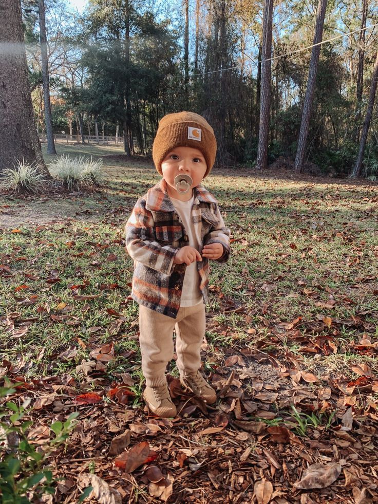 Fall Pictures Baby Boy, Baby Boy Autumn Outfits, Toddler Picture Day Outfit Boy, Toddler Autumn Outfits Boy, Toddler Boy Autumn Outfits, Toddler Boy Family Pictures Outfit, 3 Month Old Outfits, Boys Outfits Aesthetic Kids, 6 Month Boy Outfits