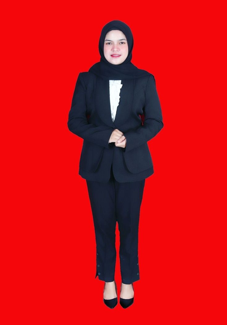 Foto Formal Kerja Hijab, Foto Formal Kerja, Cute Wallpapers For Ipad, Muslim Women, Black Blazer, Nun Dress, Full Body, Photo Editing, Ipad