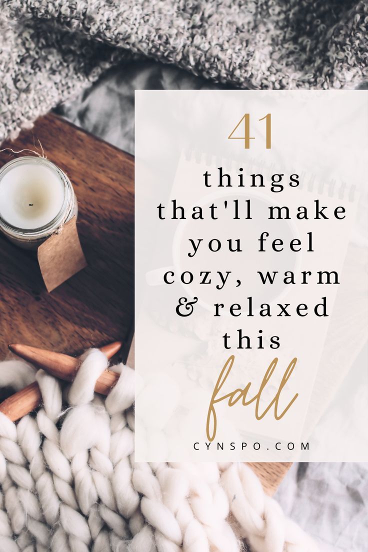 blanket with knitting needles, tray with coffee and candle and warm blanket as a backdrop Cozy Day Ideas, Cozy Night In Ideas, Hygge Activities Winter, Cozy Things To Do At Home, Cozy Things To Do, Cozy Warm Home Aesthetic, September Hygge, Living Room Aesthetic Cozy, Hygge Activities