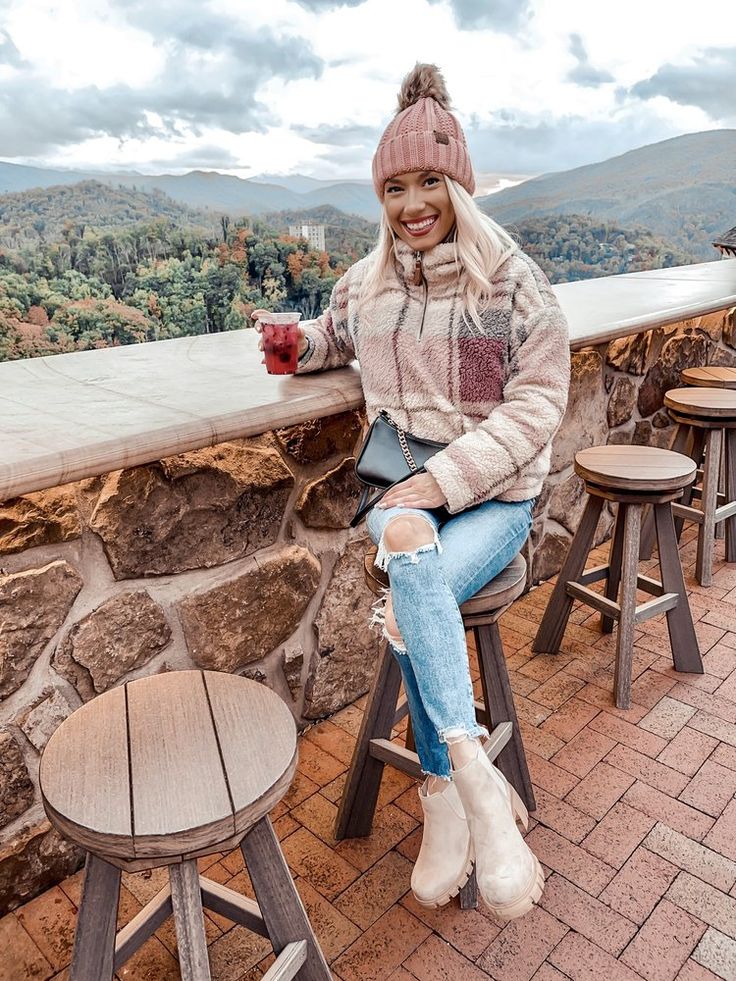 Chelsea Boots // Gatlinburg, TN Nashville Honeymoon Outfits, Outfit Ideas For Gatlinburg, What To Wear To Gatlinburg Winter, Gatlinburg Winter Outfits, Gatlinburg Tennessee Winery, Pigeon Forge Outfits Winter, Tennessee Trip Outfits, Outfits For Gatlinburg Tn Winter, Gatlinburg Tennessee Winter Outfits