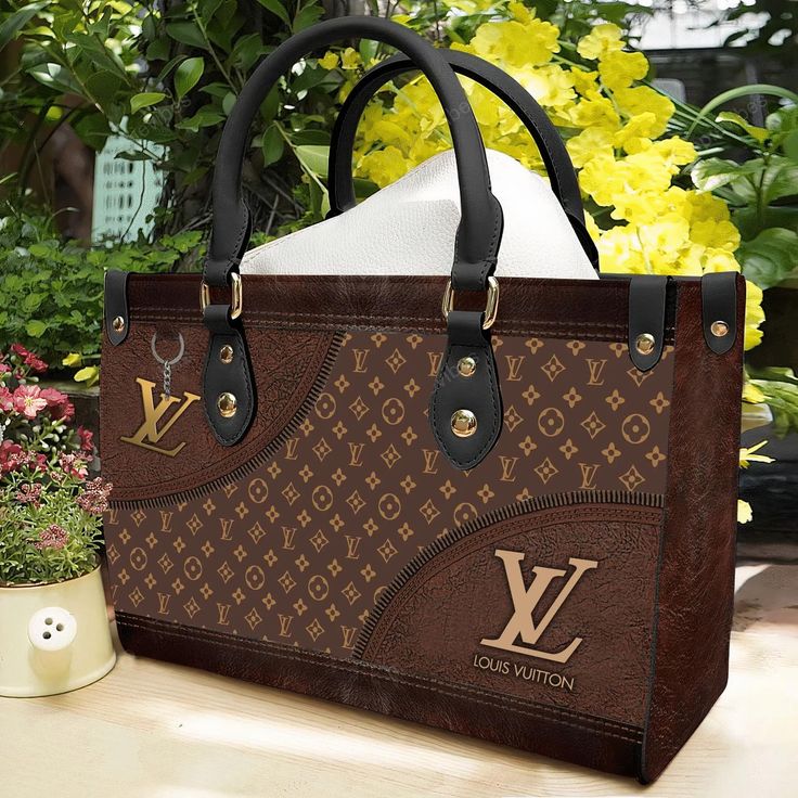 Product information: Manufactured with premium water-resistant PU leather. Features comfortable and sturdy carrying straps with high-quality stitching for long-lasting durability. Well made of high quality metal buckle. Detailed stitching with smoothly metal buckle. Handbags have 1 main compartment, and one side pocket – you can use it for an extra pocket. How It Look   [...] Tas Louis Vuitton, Lv Handbag, Hand Purse, Leather Handbags Women, Louis Vuitton Brown, Handbag Leather, Small Handbag, Lv Handbags, Brown Women