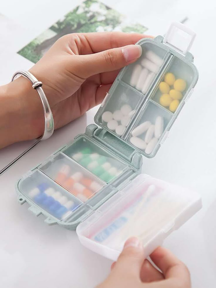 Pill Box Organizer, Desain Pantry, Medicine Organization, Pill Container, Durable Medical Equipment, Medicine Storage, Medicine Boxes, Pill Organizer, Pill Case