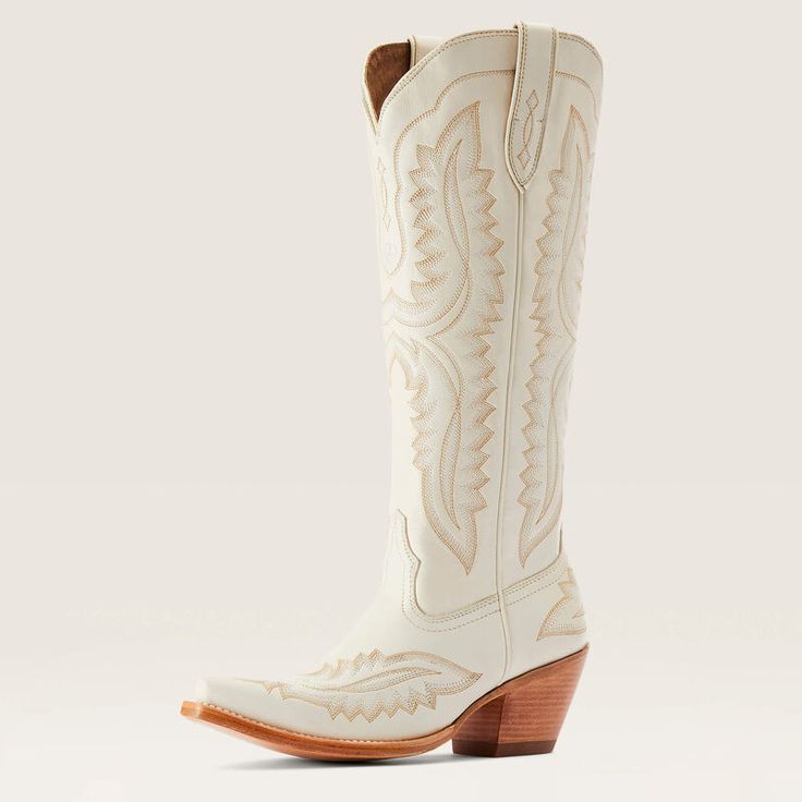 Point Shoes, Brown Heels, Isle Of Man, Cowgirl Boots, Brunei, Western Boots, Haiti, Honduras, Chunky Heels