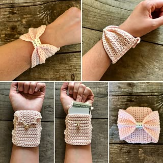 four pictures of different types of crocheted wristbands with bows on them