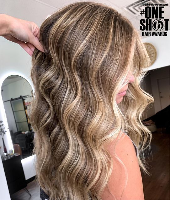 Blond Bayalage, Dirty Blonde Hair With Highlights, Blonde Light Brown Hair, Light Brunette Hair, Summer Blonde Hair, Cute Hair Colors, Brown Hair Inspo, Brunette Hair With Highlights, Dyed Blonde Hair