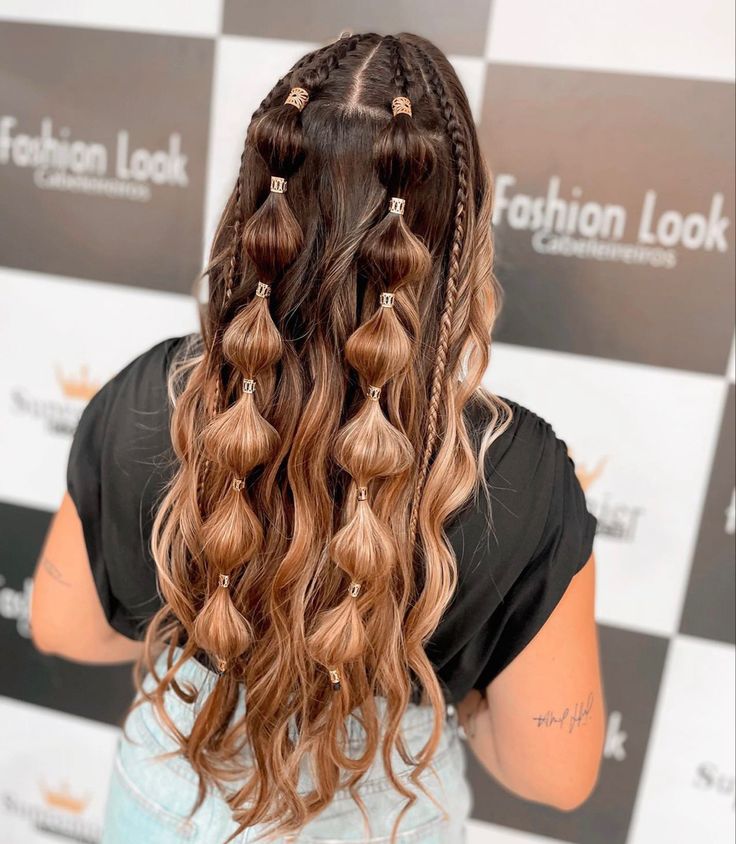 Coachella Hair, Peinados Hair Styles, Rave Hair, Bella Hair, Brown Hair With Blonde Highlights, Short Layered, Short Layered Haircuts, Festival Hair, Hairdo For Long Hair