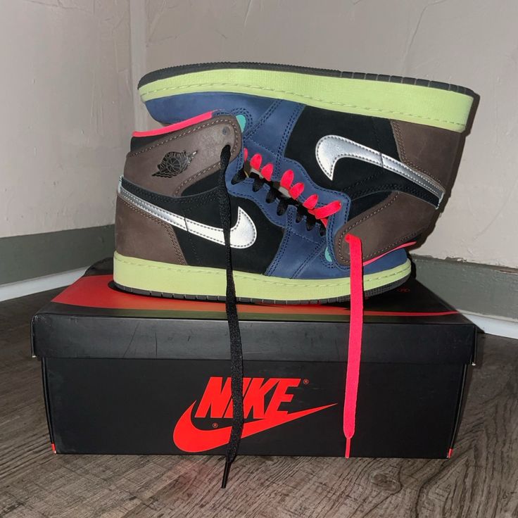 Worn Only Around To Try On With Outfits, Basically Brand New. Smoke Free Home, Kept In Box. Jordan 1 Shoe Box, Jordan 1 Bio Hack, Shoes Jordan 1, Shoes Jordan, Kids Jordans, Jordan 1 Retro High, Jordan 1 Retro, Jordan Shoes, Try On