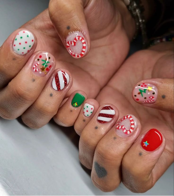 Christmas Mix And Match Nails, Mix Match Christmas Nails, Funky Xmas Nails, Christmas Nails Santa Claus, Christmas Nails Crazy, Christmas Nails Funky, Christmas Nails Colorful, Funky Christmas Nails Design, Nutcracker Christmas Nails