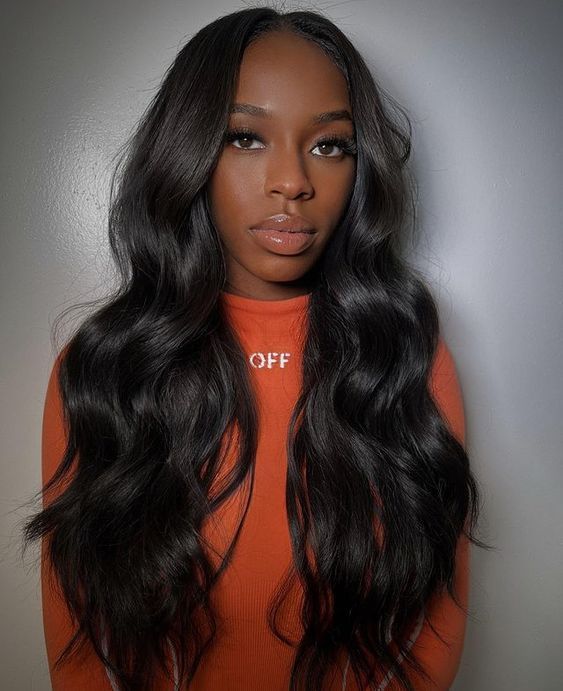 Loose Curl Sew In, Middle Part Beach Waves Black Women, Sew In Curls, Wigs Ideas, Quick Weaves, Sew In Hairstyles, Beach Wave Hair, Loose Waves Hair, Hair Flip