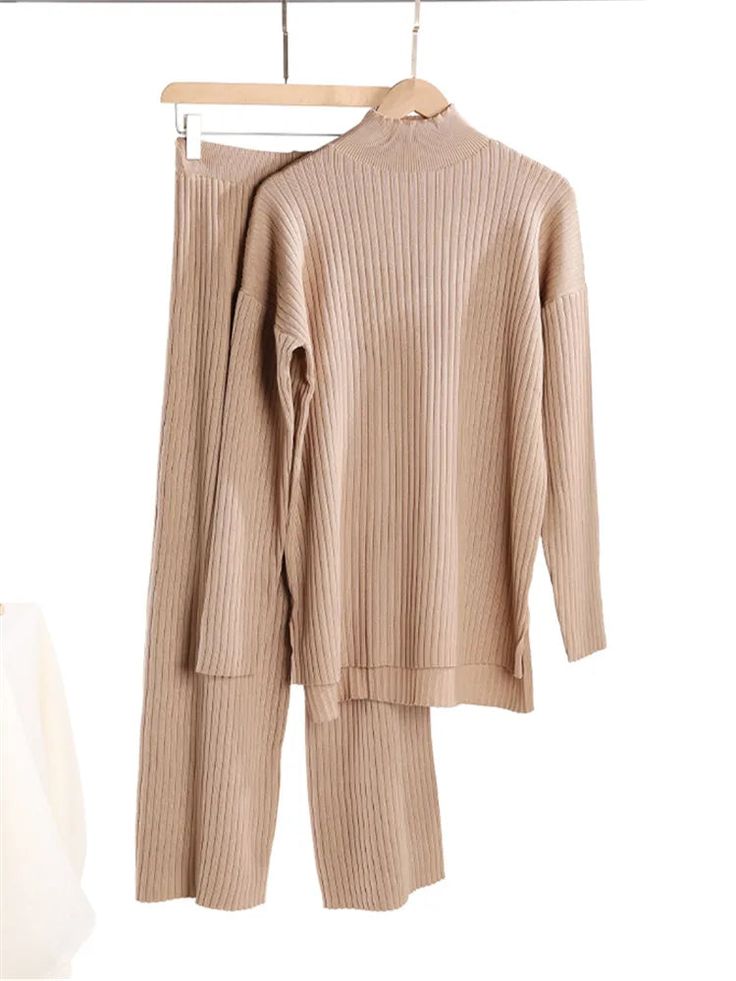 Stay comfy and chic in this two-piece Kendra knitted tracksuit. Crafted with high-stretch fabric Women's Outfit Sets, Tracksuit Set, Ribbed Knit Sweater, Women Shirts Blouse, Sweater Set, Women Set, Look Chic, Tight Leggings, High Collar