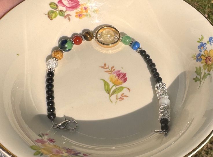 A gorgeous bracelet that was made using 8 different glass crystal beads to represent each planet (not to scale) with the moon towards the end. An extender chain can be added to make the bracelet adjustable! Solar System Bracelet, Christmas Deals, Gorgeous Bracelet, Glass Crystal, Solar System, Crystal Glass, Crystal Beads, The Moon, Favorite Jewelry