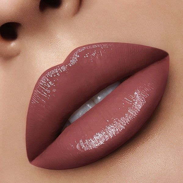 LONG-WEARING | NON-DRYING | DOE FOOT APPLICATOR Shade: Belladonna Be bold with a showstopping pout! This lightweight satin-matte lip color features a deluxe hydrating formula and provides extreme color payoff in one saturated swipe. Prom Lipstick, Boho Lipstick, Lipstick Styles, Maroon Lipstick, Nabla Cosmetics, Glossy Lips Makeup, Evening Eye Makeup, Glossy Lipstick, Glossier Lipstick