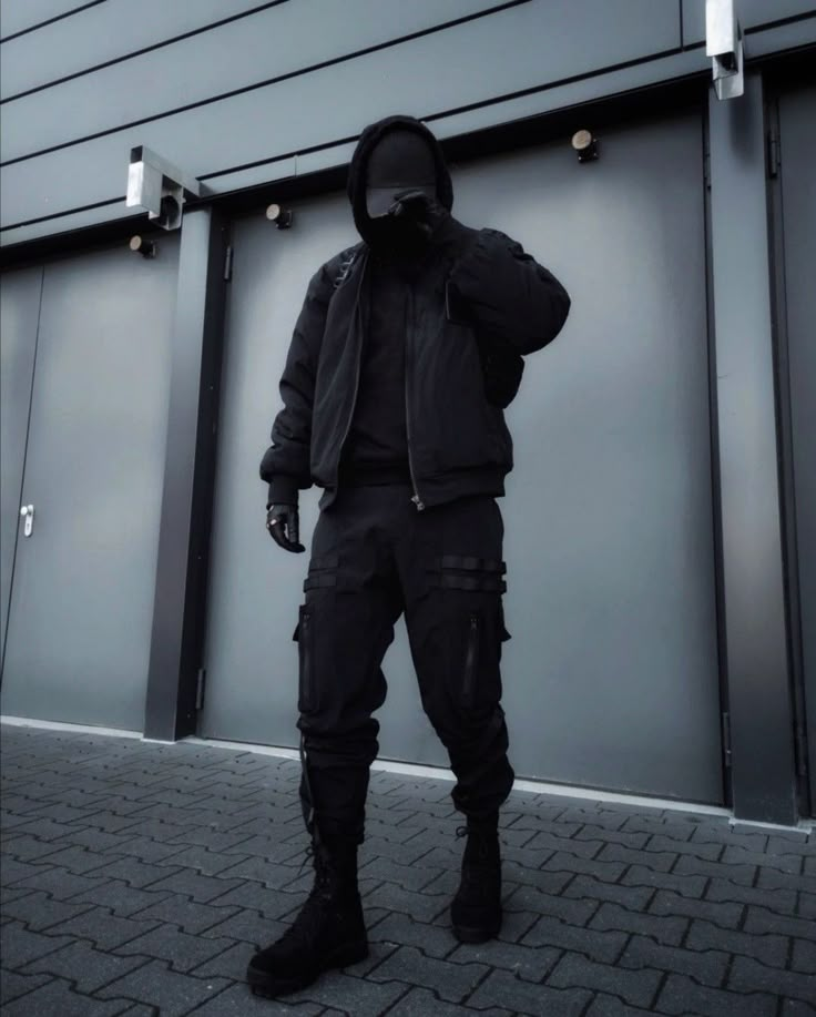 Motorcycle Fits Men, Drifter Outfit, Techwear Guy, Man In Hoodie, Hooded Man, Combat Clothes, Futuristic Clothing, Techwear Jacket, Batman Outfits