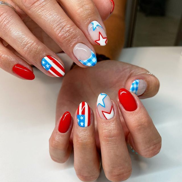 Fun 4th Of July Nails, 4tg Of July Nails Acrylics, Lilly Pulitzer Nails, Europe Summer Nails, Patriotic Nails, Country Nails, Fourth Of July Nails, 4th Of July Nails, Summery Nails