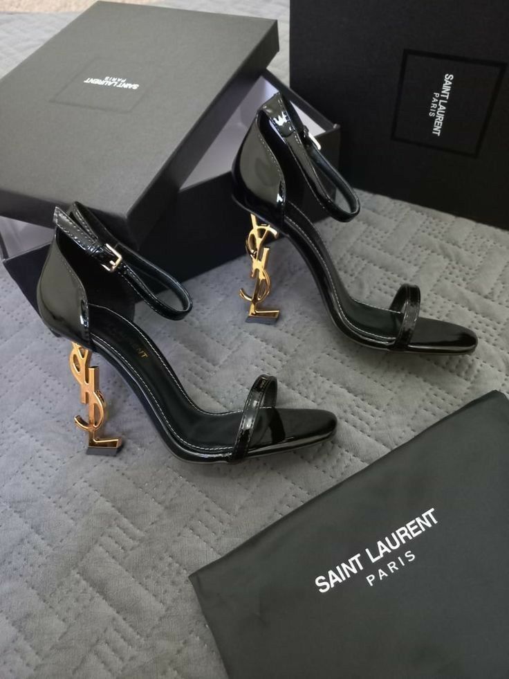 Luxurious shoes, saint Laurent shoes, expensive look, black heels #heels #shoes #luxurry Black Heels Expensive, Expensive Shoes Aesthetic, Black Elegant Aesthetic, Heels Expensive, Ysl High Heels, Shoes Expensive, Luxurious Heels, Expensive Heels, Dream Heels