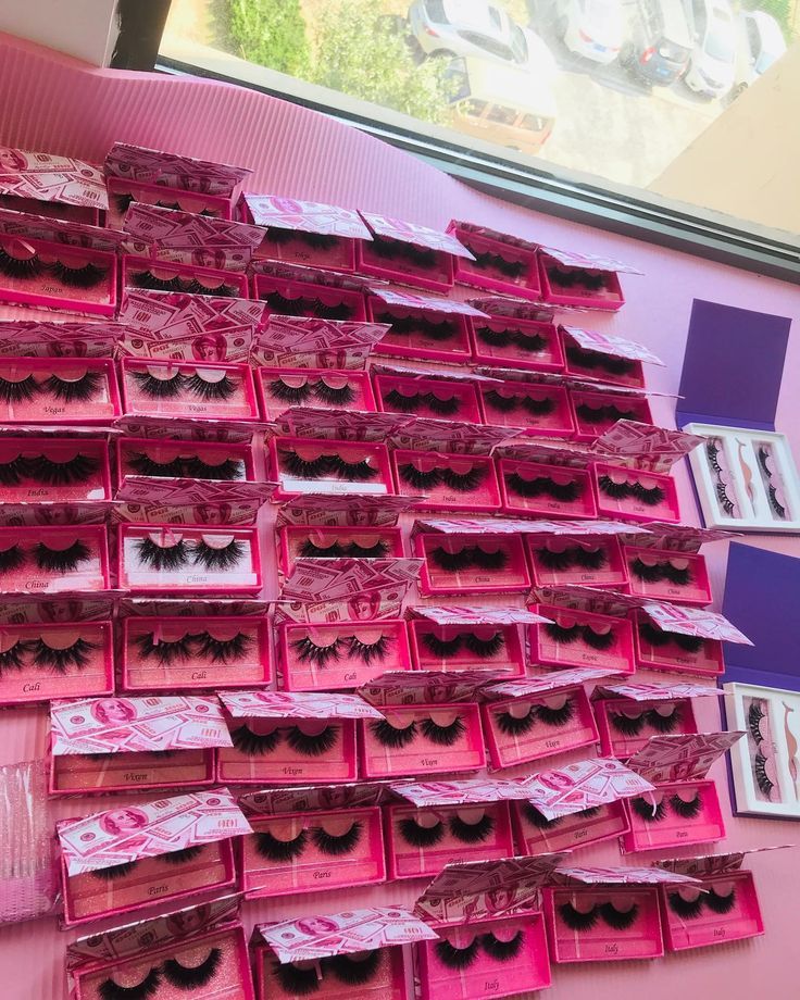 Wholesale Makeup Vendors, Lash Vendors Wholesale, False Lash Business, Lashes Packaging Ideas, Lash Content, Small Lashes, Lashes Wholesale, Lash Mapping, Beauty Room Salon