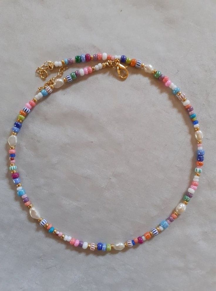 Cute Beads Jewelry, Bead Necklace Colorful, Colorful Necklace Beads, Random Bead Necklace, Colourful Pearl Necklace, Colorful Beaded Jewelry, Colourful Beaded Necklace, Seed Bead Necklace Aesthetic, Necklace Making Ideas