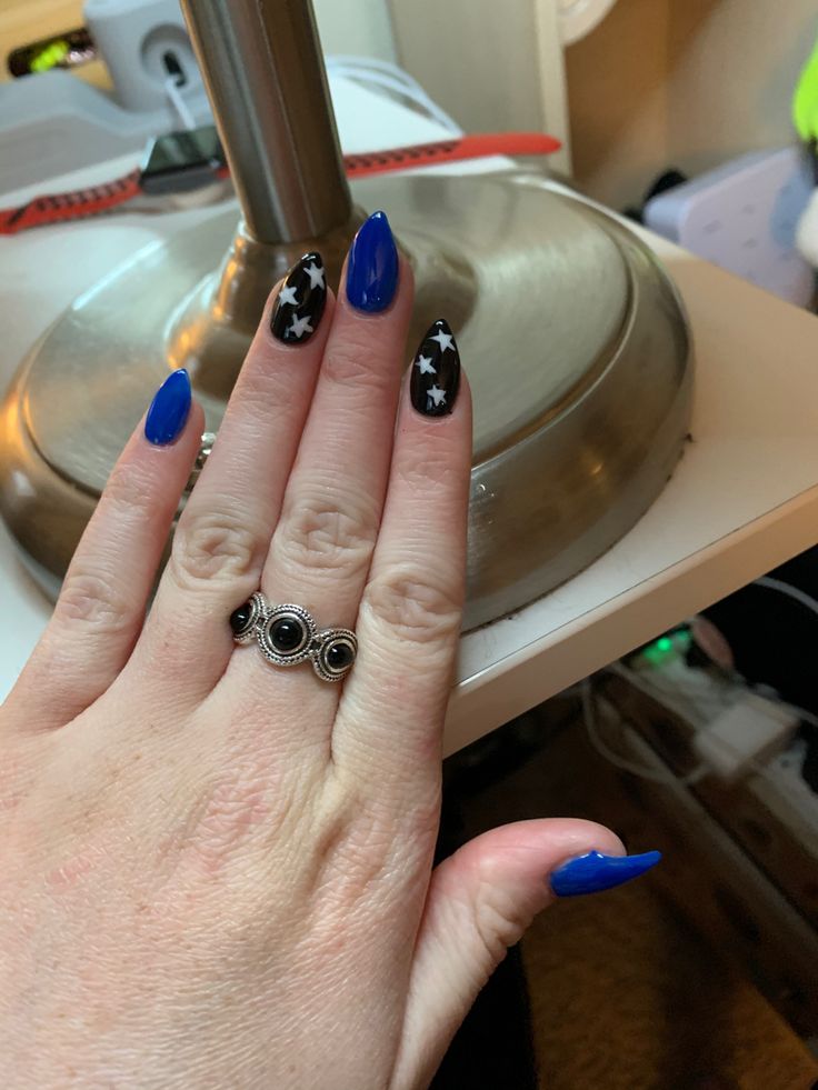 Black Blue White Nails, Blue And Black Nail Art, Black Blue And White Nails, Black White And Blue Nails, Nail Ideas Blue And Black, Nails Black And Blue, Blue Black And White Nails, Blue And Black Nail Ideas, Halloween Nails Blue