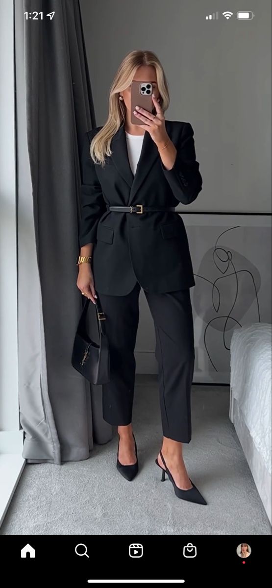 Stylish Office Wear, Office Canvas, Work Outfits Women Office, Chique Outfit, Mode Tips, Corporate Attire, Corporate Fashion, Business Outfits Women, Office Outfits Women