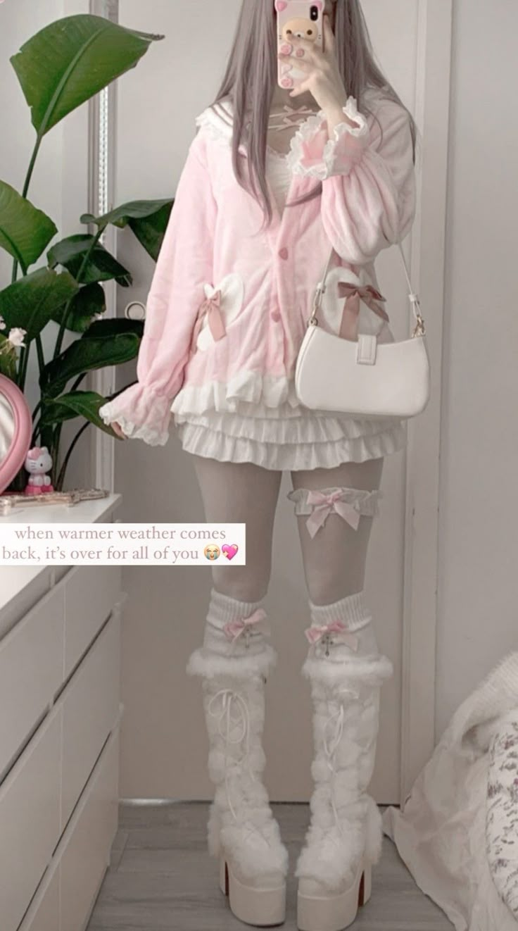 Pastel Pink Outfits Aesthetic, Dollcore Outfits, Sanrio Outfits, Sanrio Clothes, Kawaii Outfit Ideas, Fashion Forward Outfits, Dollette Coquette, Kawaii Outfit, Kawaii Outfits