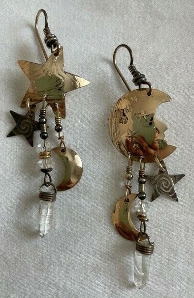 Cute Funky Jewelry, Whimsical Goth Jewelry, Jewelry Inspo Diy, Fairy Grunge Earrings, Whimsical Jewelry Diy, Whimsy Goth Jewelry, Goblincore Earrings, Whimsigoth Earrings, Thrifted Earrings