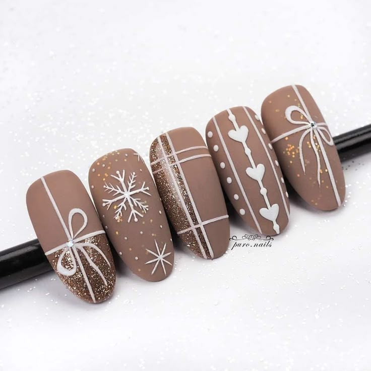 Rose Nail Design, Brown Nails Design, Cute Christmas Nails, Christmas Gel Nails, Christmas Nail Art Designs, Christmas Nails Acrylic, Festival Nails, Brown Nails, Xmas Nails