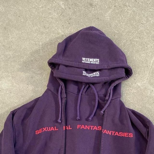 Outerwear Archives on Instagram: "VETEMENTS AW16 sexual fantasies double layer hoodie via @bankofgrails" Vetements Archive, Vetements Hoodie, Throwing Fits, Layered Hoodie, Graphic Design Images, Archive Fashion, Clothing Designs, Hoodie Outfit, Fashion Icon