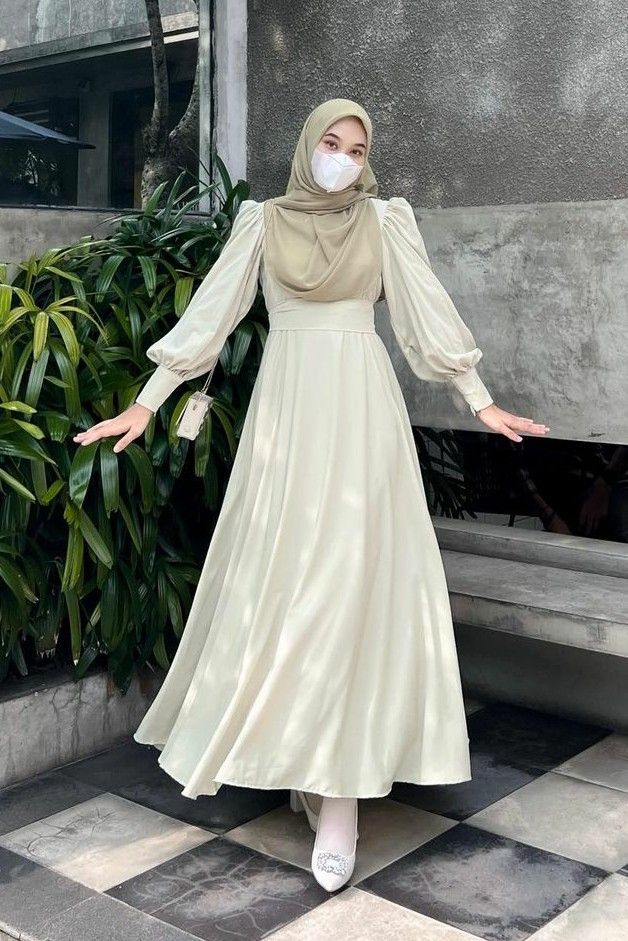 Muslim Fashion Dress Abayas, Pola Kaftan, Coquette Hijab, Model Baju Hijab, Kaftan Hijab, Gamis Simple, Dress Muslim Modern, Braidsmaid Dresses, Non Hijab