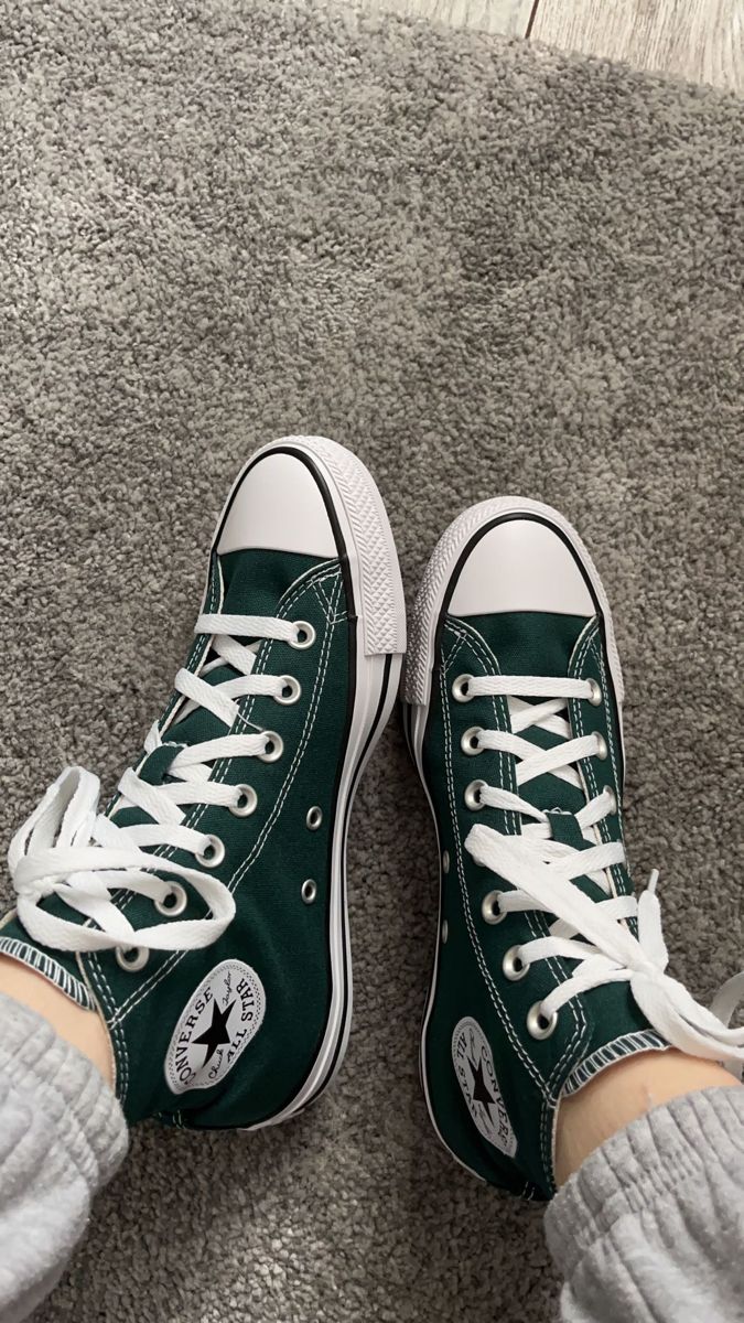 Dragon Scale Converse, Green Converse Aesthetic, Converse Verdes, Dark Green Converse, Cute Converse Shoes, Cute Converse, Pretty Shoes Sneakers, Shoe Wishlist, Green Converse