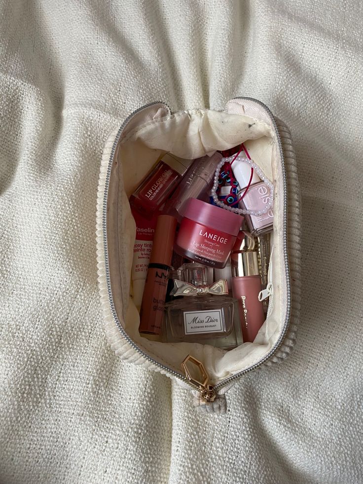 Aesthetic Makeup Bag, Essie Pink, Laneige Lip Mask, Essie Pink Nail Polish, Dior Lip Glow Oil, Milk Makeup Sephora, Sephora Holiday, Lip Glow Oil, Dior Lip