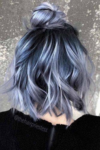 Knot Hairstyles, Sanggul Modern, Color Hairstyles, Fancy Top, Knot Hair, Top Knots, Cute Hair Colors, Lilac Hair, Hair Color Blue