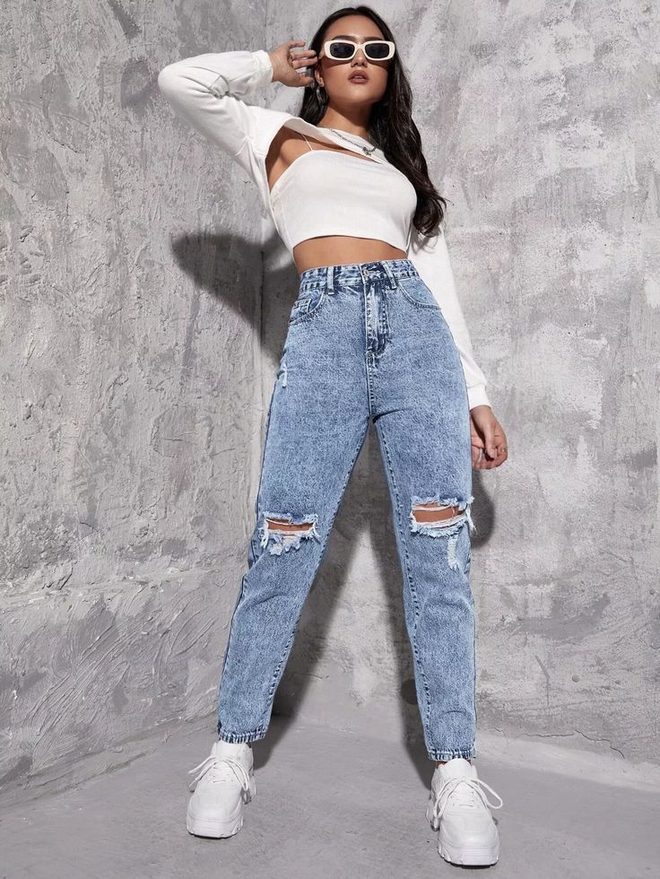 Spine Tattoo and Ripped Jeans: A Bold Fashion Statement Jeans From Shein, Kids Fashion Wear, Ripped Jeans Outfit, Rip Mom, Ripped Mom Jeans, Denim Trends, Women Outfit, Cute Jeans, The Machine