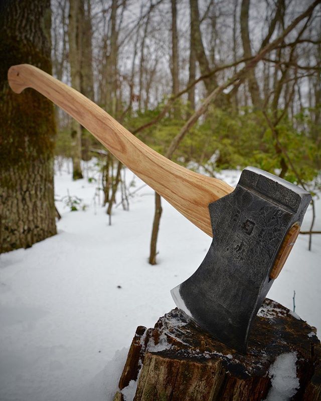 6 pounds of splitting axe on the site! Www.hoffmanblacksmithing.com  Something to ponder for the day :) Liam Hoffman, Log Building, Hand Forged Knife, Anvils, Building Tools, Firewood Storage, Forged Knife, Wood Tools, Custom Knife