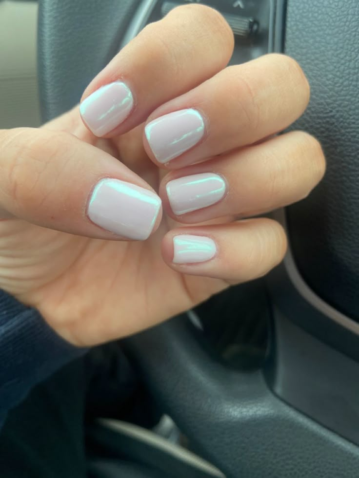 Milky White Powder Nails, White With Crome Nails, Short White Crome Nails, Sns Dipping Powder Nails Chrome, Funny Bunny Chrome Nails Square, Chrome Nails Dnd Gel, Neutral Crome Nails, Dnd Chrome Polish, White Polish With Chrome