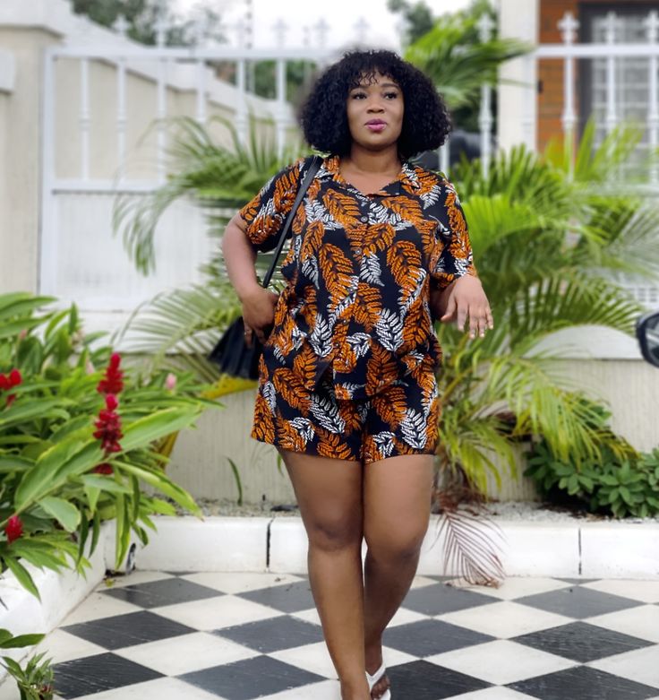 2 Pieces Ankara Style, Ankara 2 Piece Set Shorts, Two Piece Outfits Shorts Classy, Ankara Shorts And Top, Ankara Two Piece Outfit Pants, Ankara 2 Piece Set, Ankara 2 Piece, Shorts Ankara, Ankara Two Piece