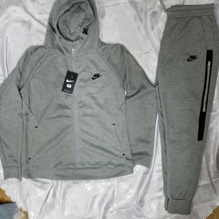 Nike Zip Up Hoodie And Pants Womens Casual Nike Tracksuit For Fall, Nike Hooded Tracksuit For Fall, Nike Long Sleeve Tracksuit For Fall, Nike Costume, Nike Suit, Nike Sweatsuit, Nike Zip Up Hoodie, Hoodie And Pants, Costume Women