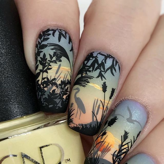 Mette on Instagram: "I decided to give myself a break from nail art throughout May but now I can’t stay away any longer 😅  So in recognition of all you lovelies who surprised me with a matte/gradient mani for my birthday a few weeks ago: I dedicate this one for you! 💛  I’ve tried my best to clone the dreamy, sunset skies we’ve been having around here lately. As well as a lot of bird chirping! 😅 Using my (still) favorite layered, landscape plate, of course.   ➡️ Use my code Mette10 on nicehands.dk to get 10% off non-discounted item ⬅️  🌅 Polishes: @CNDdanmark - 275 Jellied / 465 Daydreaming / 450 Rags to Stitches / 461 Hippie-ocracy / 463 Chic-a-delic (most of these were gifted to me by @nicehandsdk) #nicehandsdk Stamping Plate: @moyra_nailpolish_and_stamping - 106-Picturesque Stamping Nail Art Landscape, Chill Nails, Bird Nails, Bird Chirping, Layered Landscape, Bird Nail Art, Dreamy Sunset, Sunset Skies, Give Me A Break