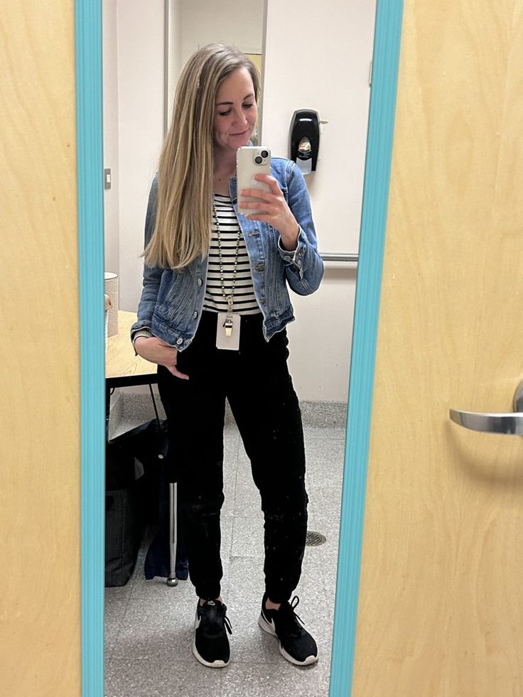 Black Jeans Tennis Shoes Outfit, Black Pants Tennis Shoes Outfit, Casual Work Outfits Tennis Shoes, Casual Teacher Outfits With Tennis Shoes, Black And White Tennis Shoes Outfit, Black Pants Outfit For School, Teacher Outfit With Tennis Shoes, Black Pants Teacher Outfit, Work Outfits With Tennis Shoes