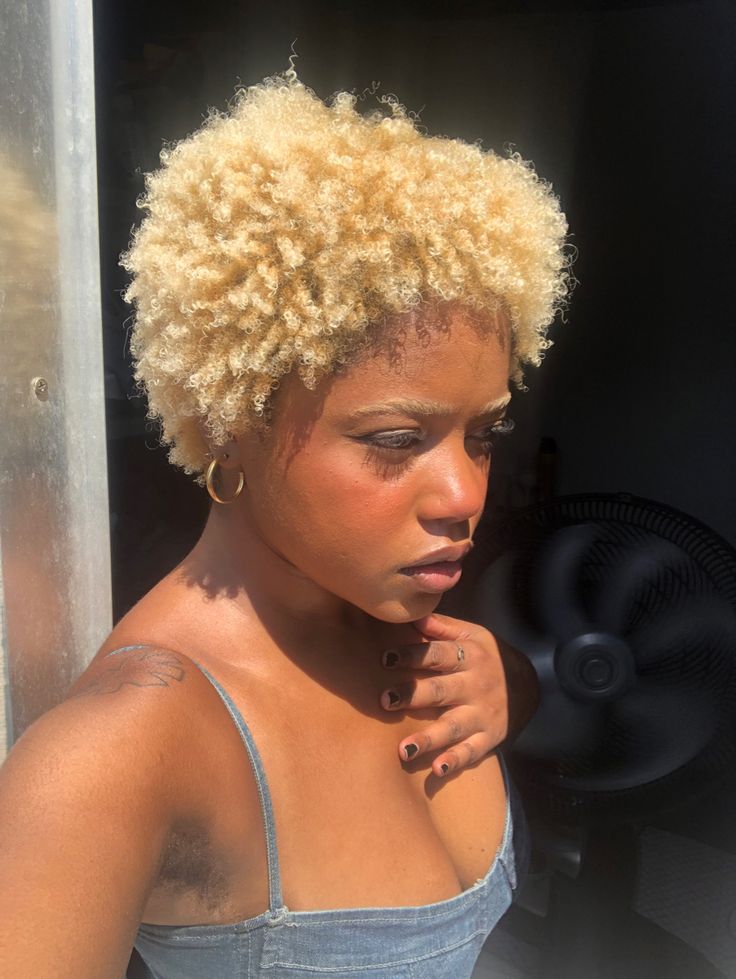 #crespos #4chair #4bhair #4c #blondecurlyhair  #blonde 4c Blonde Highlights, Blonde Type 4 Natural Hair, 4c Blonde Natural Hair, Blonde Bob Black Women Natural Hair, Blonde 4a Hair, Blonde Hair 4c, Blonde Hair Black Women Dark Skin, 4c Blonde Hair, Blonde Afro Hair Black Women