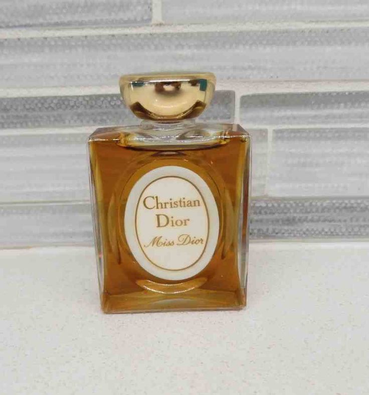 1980s Christian Dior Miss Dior perfume 15 ml or 1/2 oz. by gypsytejas on Etsy Miss Dior Perfume, Dior Miss Dior, Dior Perfume, Beautiful Perfume Bottle, Dior Vintage, The Perfume, Beautiful Perfume, Vintage Bottle, Miss Dior