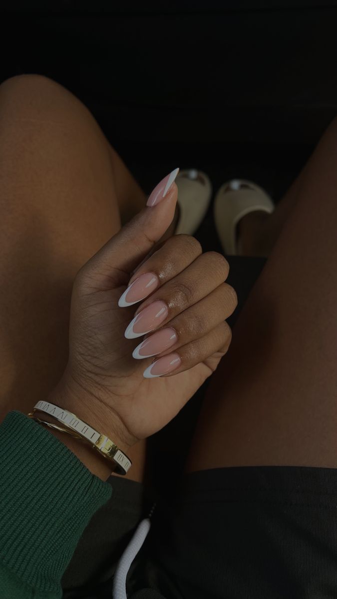 Oval Tips Nails, Shaped French Tip Nails, Black Feminine Nails, Classy Girl Nail, Cute Almond French Nails, Natural Nail Ideas Almond, Acrylic Nail Designs For Work, Oval French Tips Nails, French Acrylics Almond