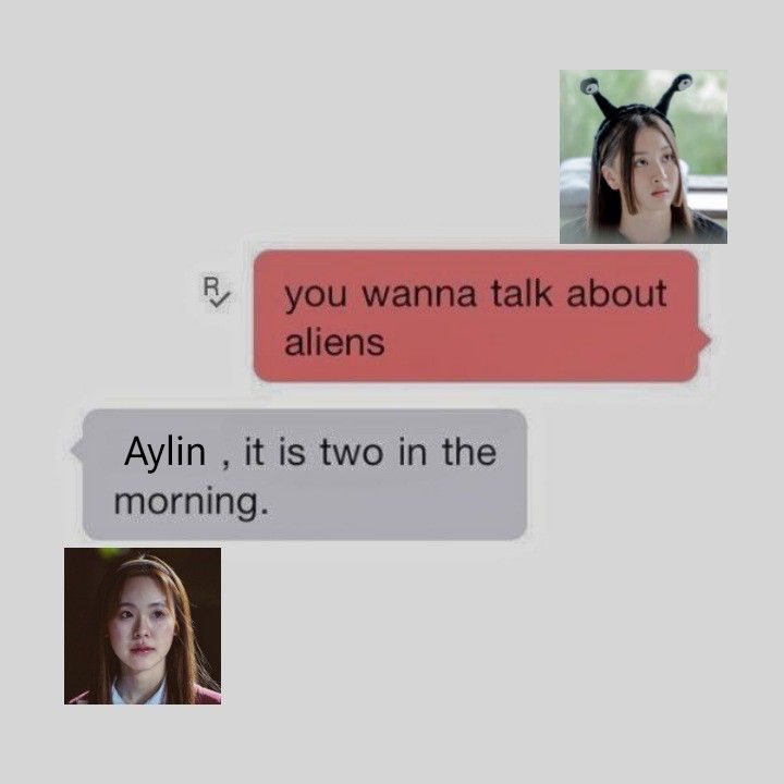 two texts that say, you wanna't talk about aliens and it is two in the morning