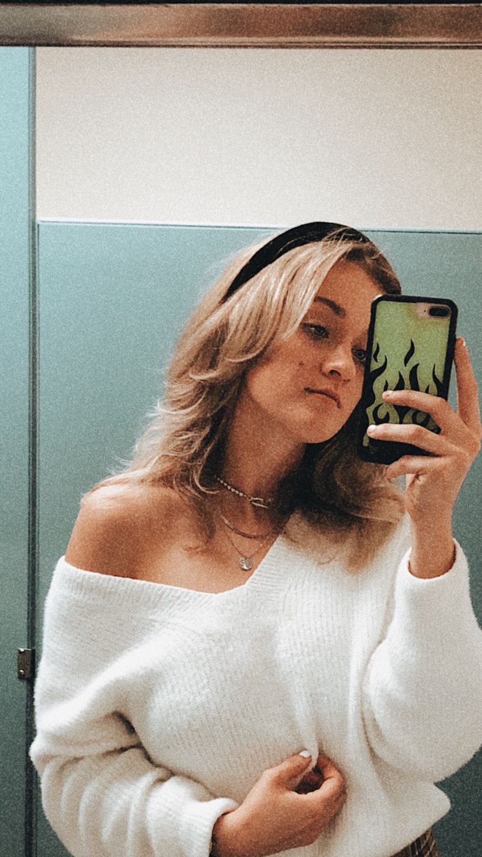 silver jewelry white sweater headband curtain bangs Headband Curtain Bangs, Curtain Bangs Pics, Curtain Bangs Pics To Show Your Hairdresser, Curtain Bangs Photo, Curtain Bang Inspo Pics, Curtain Bangs, White Sweaters, Bangs, Mirror Selfie