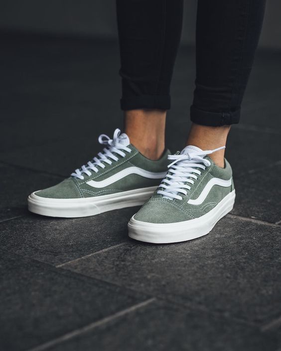 VANS Old Skool "Sea Spray" Shoes For College, College Shoes, Sneaker Trend, Shoes Illustration, Top Basketball Shoes, Grunge Look, Cute Winter Outfits, All About Shoes, Sneakers Outfit