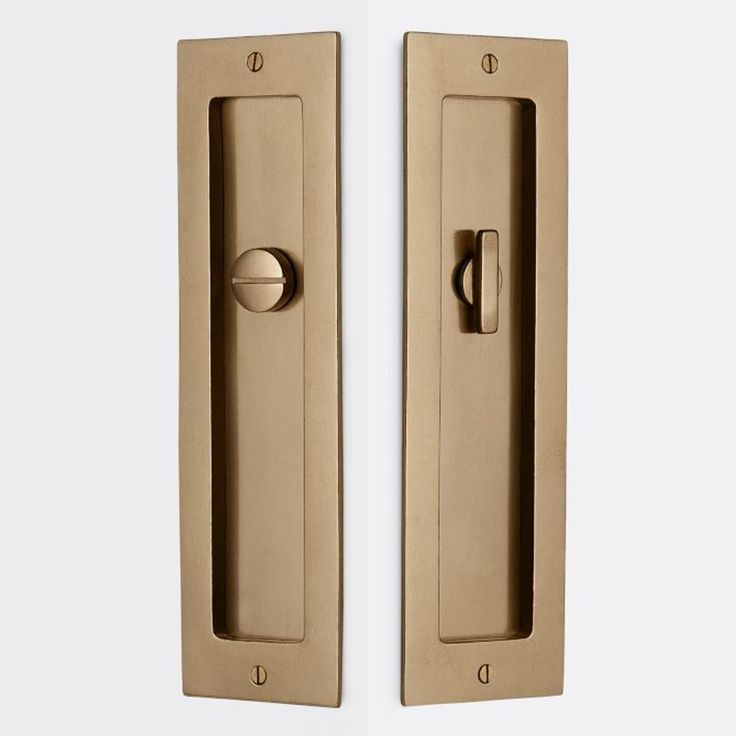 two door handles with knobs on each side