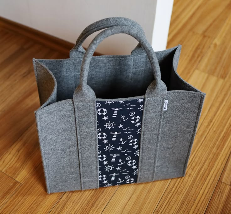 Cd Storage Box, Felt Tote Bag, Felt Tote, Felt Bags, Storage Tote, Utility Bag, Tote Storage, Bag Diy, Top Handle Bags